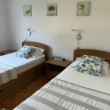 Domus Maria With Swimming Pool And Free Parking Nyaraló Banjole