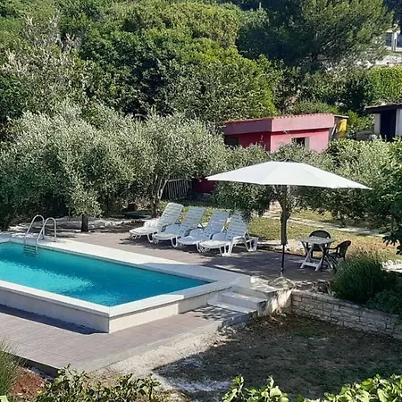 Domus Maria With Swimming Pool And Free Parking Nyaraló *