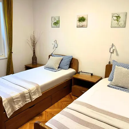 Domus Maria With Swimming Pool And Free Parking * Banjole