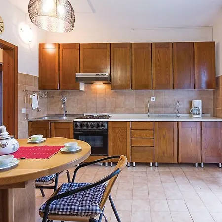 Domus Maria With Swimming Pool And Free Parking Nyaraló *